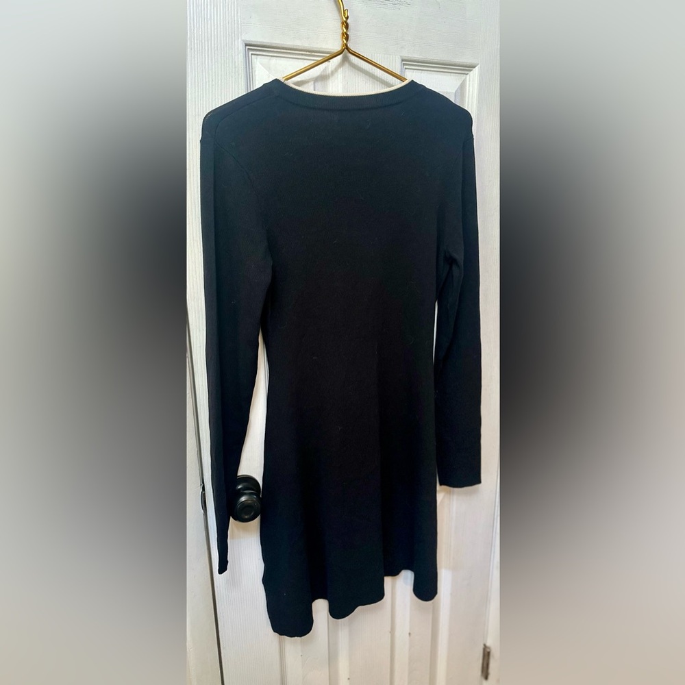 Elegant Black Long Sleeve Dress - Picture 4 of 4